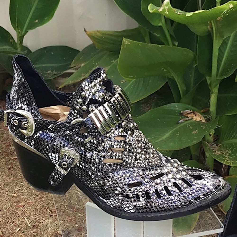 Jeffrey Campbell Black Calhoun Silver Studded Western Booties - Picture 2 of 16